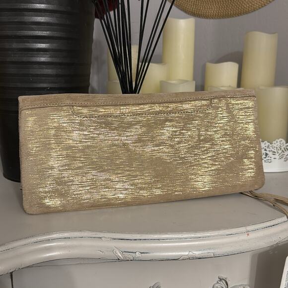 Hobo Foldover Clutch Wallet Metallic Gold - Picture 4 of 6
